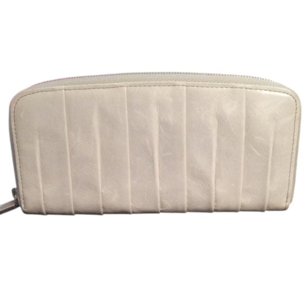 Hobo| Light Gray | Leather Zip Wallet | Pleated | GUC